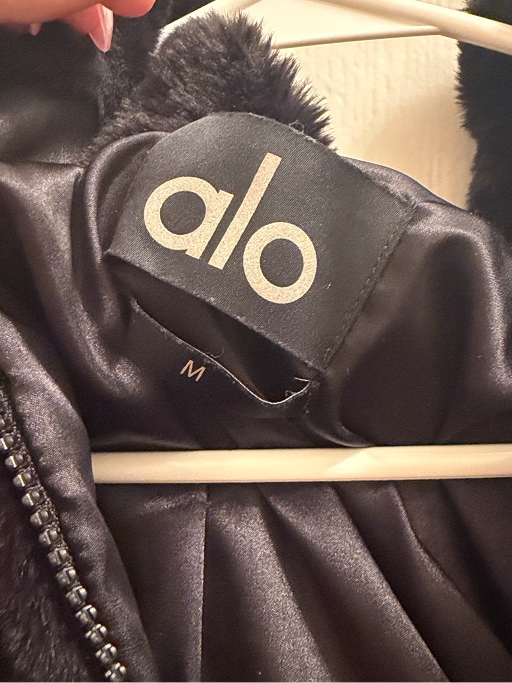 Alo Yoga Jacket - Picture 4 of 6